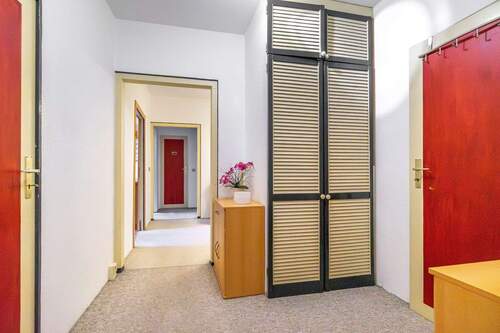 Mittelflur Ansicht von Eingangstür - 