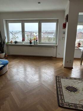 Wohnzimmer mit Südblick - 6 Zimmer Reihenmittelhaus in Pfarrkirchen