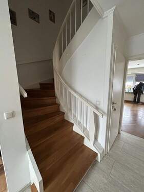 EG Treppe ins OG - 