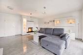 Wohnzimmer mit Kamin - 