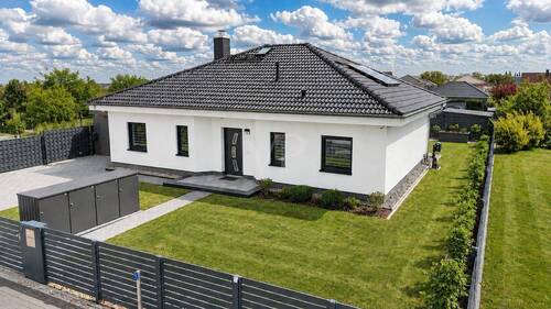 Luftaufnahme - 3 Zimmer Einfamilienhaus zum Kaufen in Werneuchen