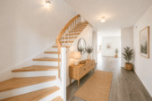 Der offene Blick ins Haus (virtuell eingerichtet) - 4 Zimmer Einfamilienhaus in Glowe