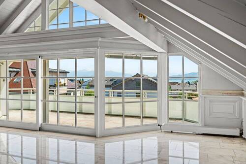 Südseite mit Balkon - 