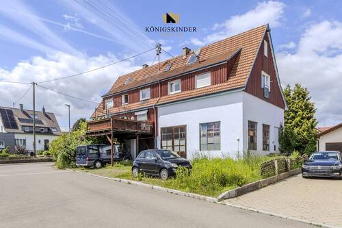 Hausansicht - Mehrfamilienhaus, Wohnhaus zum Kaufen in Reutlingen - Sickenhausen