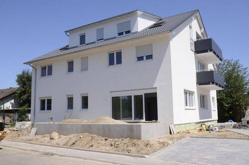 Bild 1 - Neuwertig, Leimen, 3 Zimmer Wohnung, 93 qm, Bodenheizung, hell, ruhig, von privat