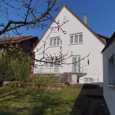 Haus Rückseite - 5 Zimmer Einfamilienhaus in Kieselbronn