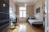 Drittes Schlafzimmer und Zugang zum Balkon - 