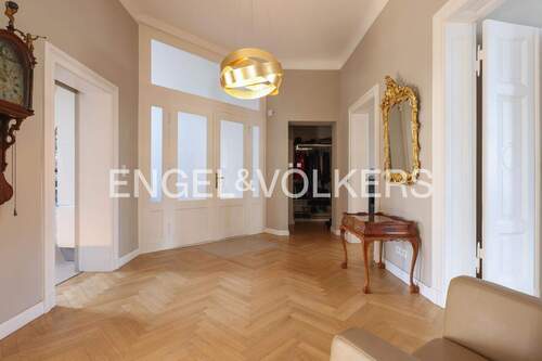 Großzügige Diele - Etagenwohnung mit 188,00 m&sup2; in Berlin zum Kaufen