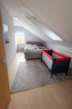 Schlafzimmer - 3 Zimmer Etagenwohnung zum Kaufen in Bischberg
