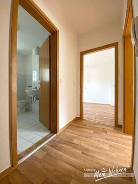 Eingang - 3 Zimmer Etagenwohnung zur Miete in Bad Dürrenberg