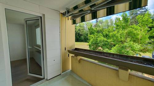 Aussicht vom Balkon ins Grüne - Etagenwohnung mit 76,00 m² in Nürnberg zum Kaufen