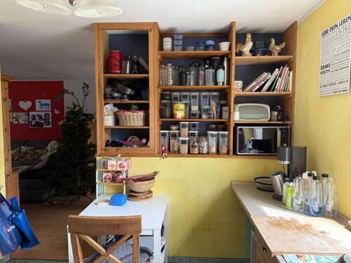 Küche/ Blick zum Wohnbereich - 