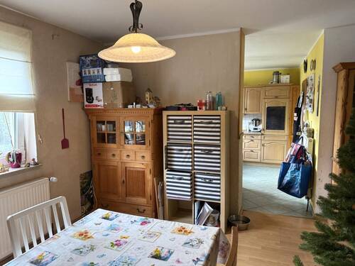 Blick vom Essbereich zur Küche - 