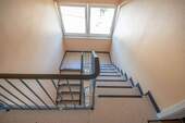 Ordentliches Treppenhaus - Etagenwohnung mit 55,00 m&sup2; in Neumarkt in der Oberpfalz zum Kaufen