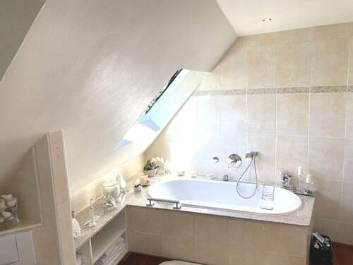 Badezimmer Dachgeschoss - 