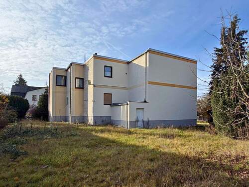 Rückansicht - 6 Zimmer Einfamilienhaus in Berlin