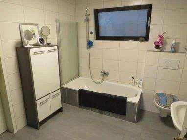 UG Bad mit Fenster - 