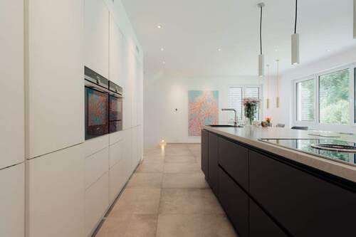 Küchenbereich - Einfamilienhaus mit 276,50 m&sup2; in Bergisch Gladbach zum Kaufen