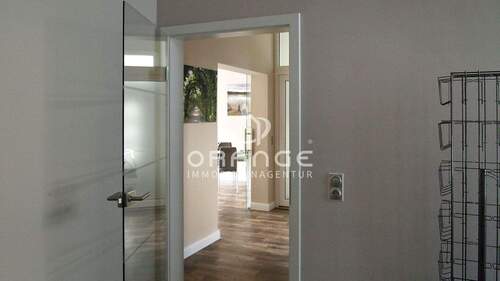 Büroräume mit Pantryküche und WC im Erdgeschoss - 1 Zimmer Mehrfamilienhaus, Wohnhaus zum Kaufen in Parchim