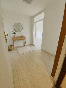 Eingangsbereich - 4 Zimmer Etagenwohnung zum Kaufen in Krefeld