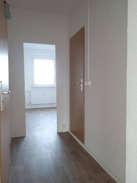 Eingangsbereich/Flur - 3 Zimmer Etagenwohnung zur Miete in Wilkau-Haßlau