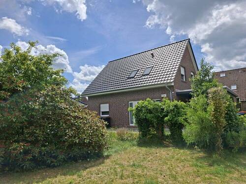 Bild 1 - Einfamilienhaus in Heidmühle - 1.400,00&nbsp;EUR Kaltmiete, ca.&nbsp; 106,30&nbsp;m&sup2;&nbsp;Wohnfl&auml;che