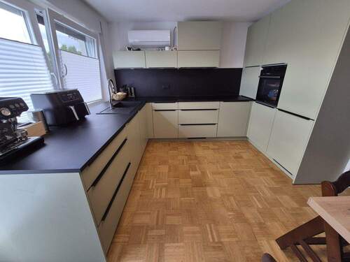 Bild 1 - Helle 4-Zimmer Wohnung in guter Lage