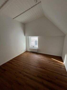 Zimmer 2 - Etagenwohnung mit 85,00 m² in Regensburg / Reinhausen zur Miete