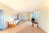 lichtdurchfluteter Wohnbereich - 