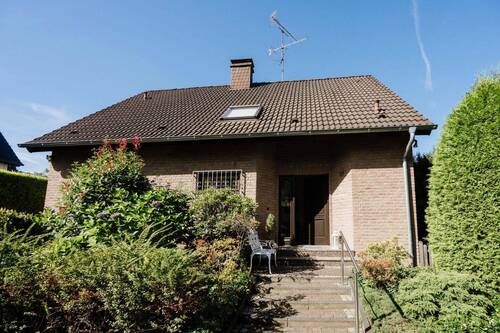 Fassade - 3 Zimmer Einfamilienhaus zum Kaufen in Essen