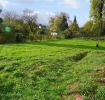 Umgeben von Gartenflächen - mit Baugenehmigung - Moers Kapellen-Mitte