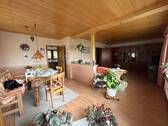 Teilansicht vom Wohn- und Esszimmer - 