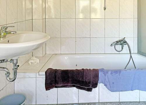 dM-M25040-20M Bad - 3 Zimmer Terrassenwohnung zur Miete in Högersdorf / OT Rotenhahn