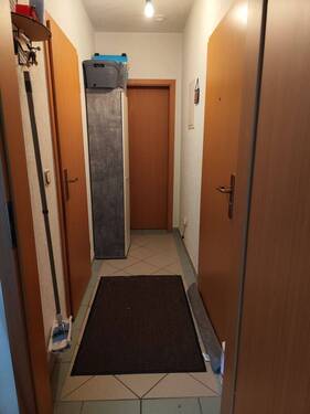 Flur.jpg - 3 Zimmer Etagenwohnung zur Miete in Beckingen