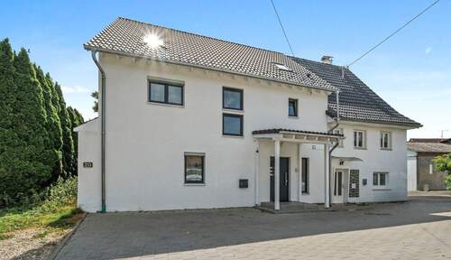 Ansicht - PROVISIONSFREI - Stilvolles Einfamilienhaus mit Traumgrundstück in Ortsrandlage & ELW