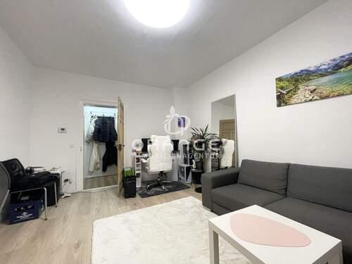 Gleich gegenüber des Badezimmers befindet sich... - 