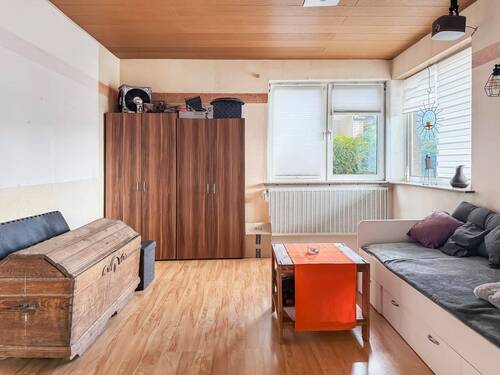 EG Wohnzimmer - Mehrfamilienhaus, Wohnhaus mit 130,00 m&sup2; in Extertal zum Kaufen