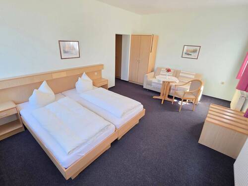 Hotelzimmer - 1 Zimmer Einfamilienhaus in Schleusingen