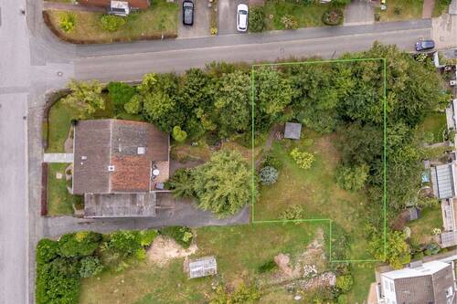 Luftbild - Exklusives Baugrundstück in Bestlage: Ihr Traumhaus in bester Gesellschaft