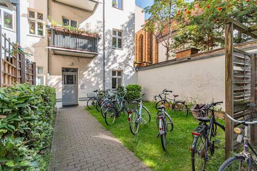 Hofansicht - 2 Zimmer Etagenwohnung zum Kaufen in Berlin