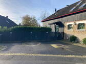 Parkplatz - 1 Zimmer Bauernhaus, Landhaus in Much
