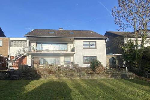 Gartenansicht - 6 Zimmer Etagenwohnung in Wetter