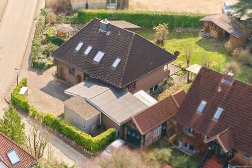 Immobilie von oben - 6 Zimmer Einfamilienhaus zum Kaufen in Malente / Krummsee