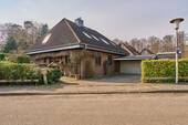 Blick von der Straße - 6 Zimmer Einfamilienhaus in Malente / Krummsee