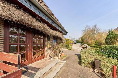 Weg zum Eingang, Haustür - 