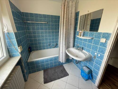 Badezimmer im 1. OG - 