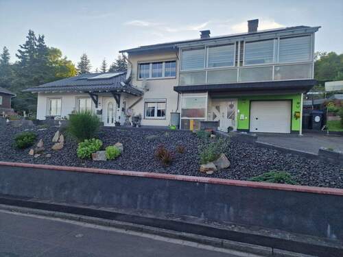 Außenansicht - 6 Zimmer Mehrfamilienhaus, Wohnhaus zum Kaufen in Großalmerode