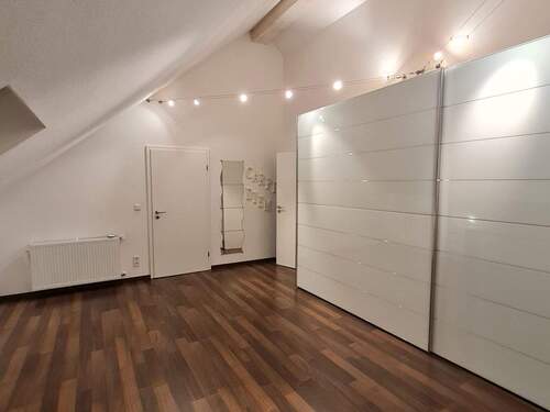 Schlafzimmer - Bild 2.jpg - 