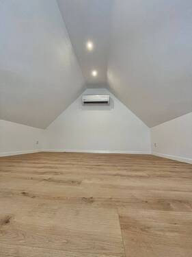 Schlafbereich im Spitzboden - 