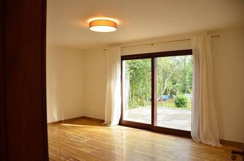 Wohnzimmer mit Terrassenzugang - 